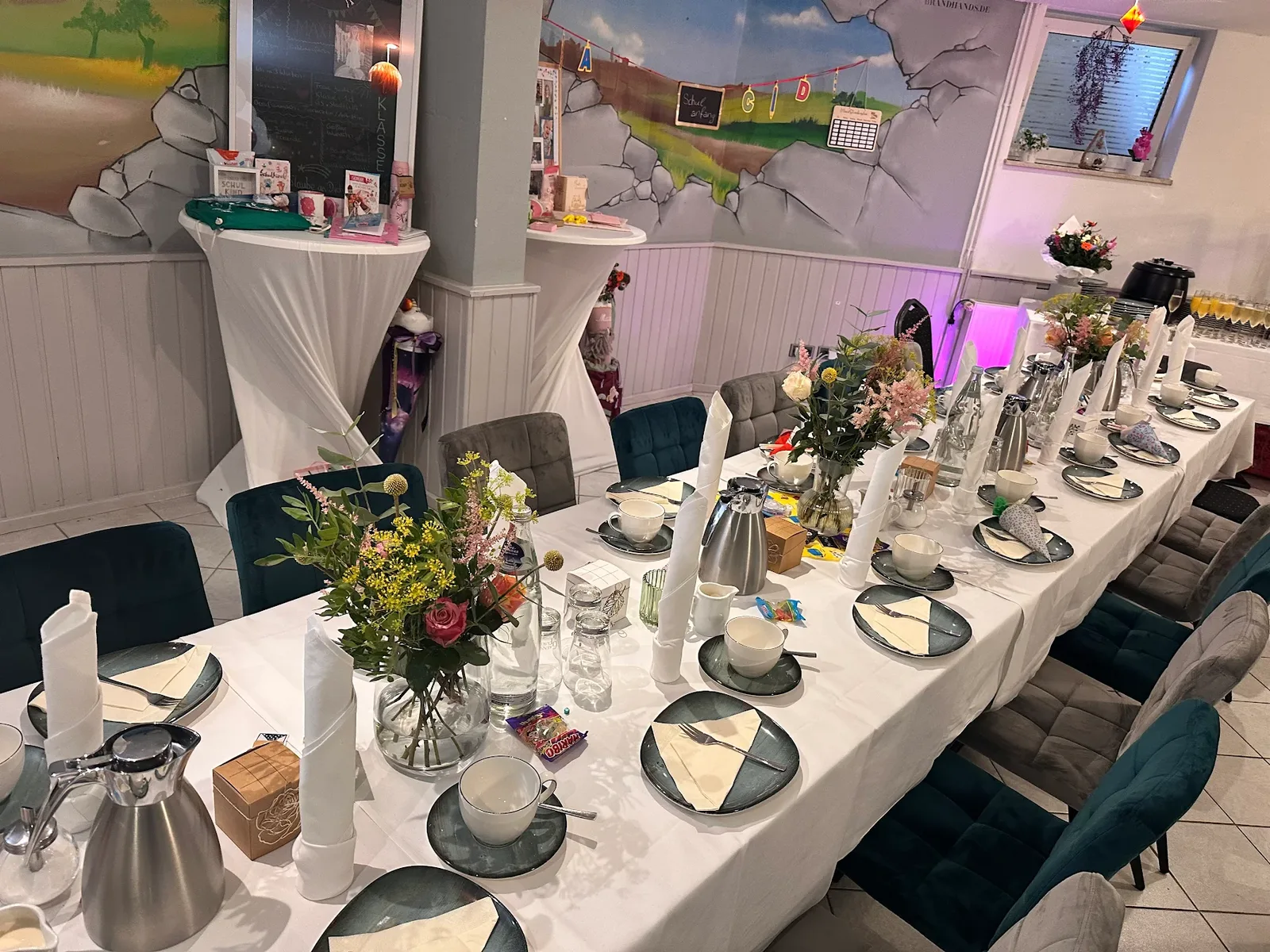 Tafel mit Blumen